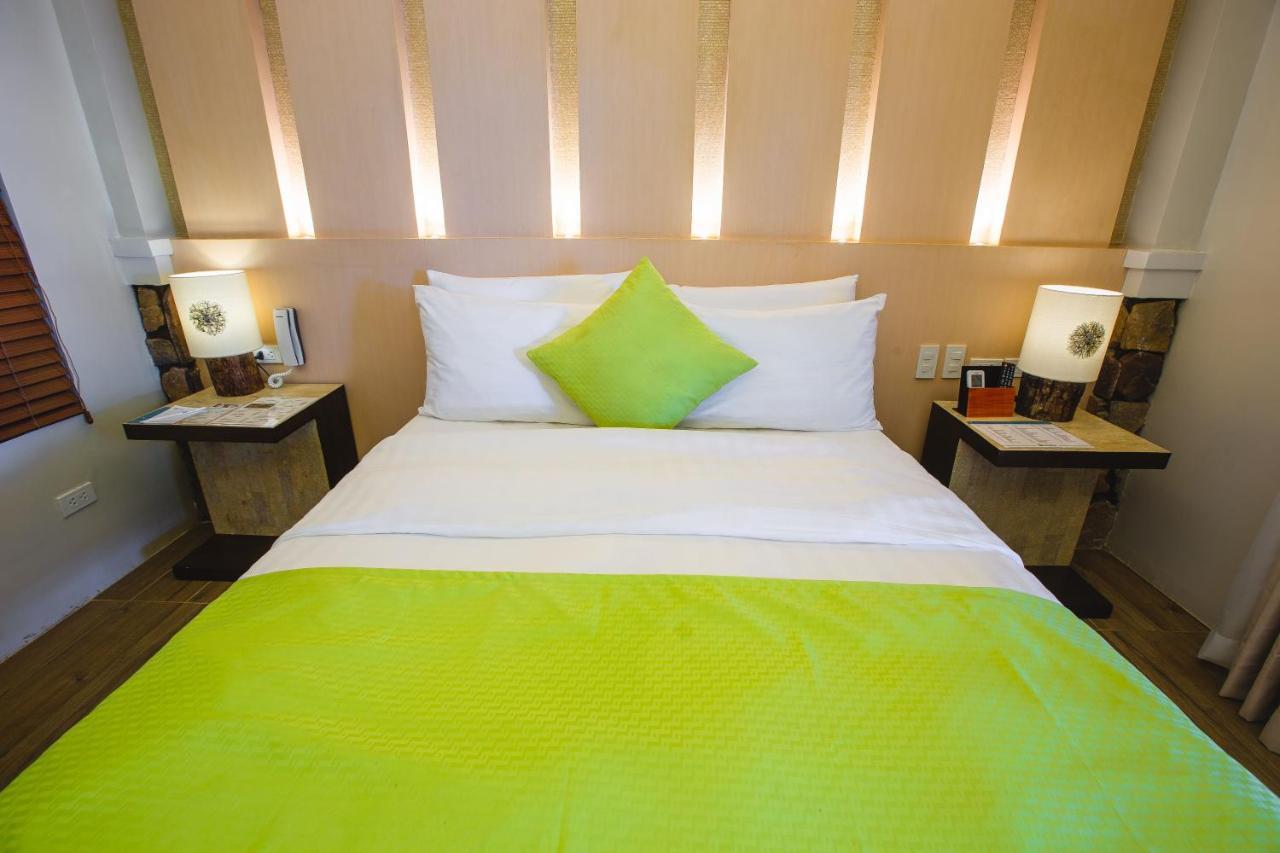 Solina Beach & Nature Resort Carles Экстерьер фото